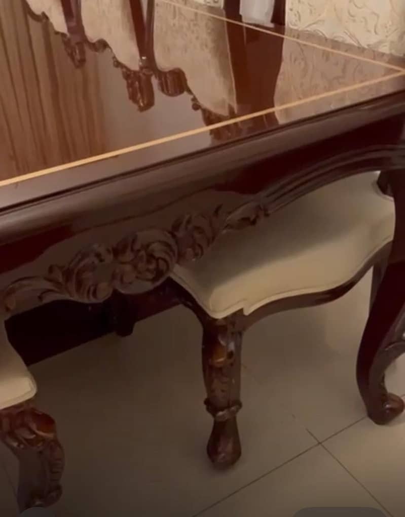 Dining table with 8 chairs 2