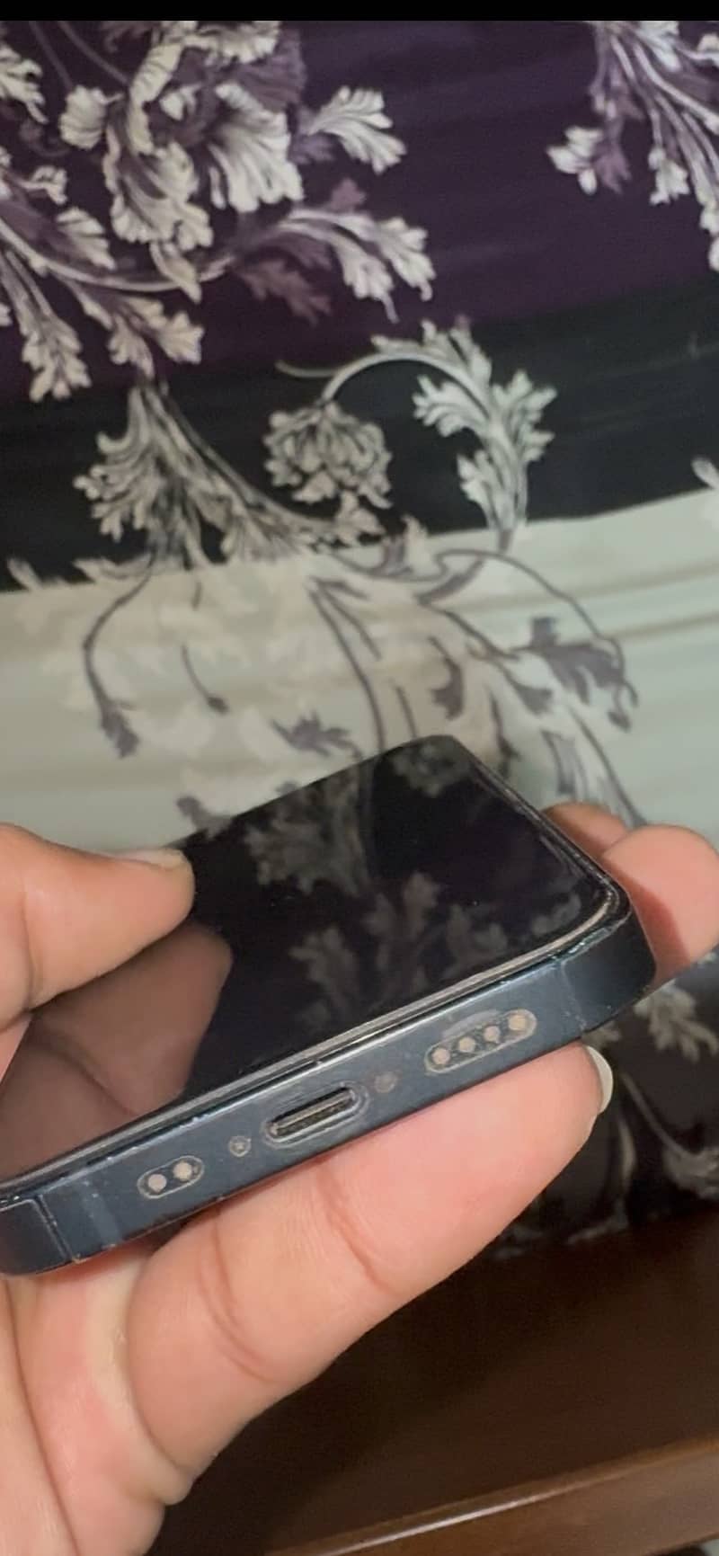 Apple iPhone 13 mini 1