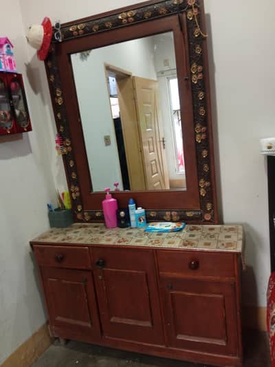 dressing table