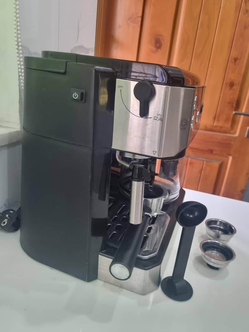 delonghi coffee machine 1
