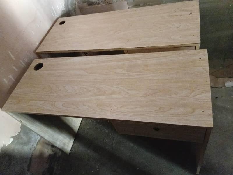 single setting table 0