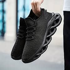 Men’s Casuals, Lightweight Comfort with Shock-Absorbing Perfo