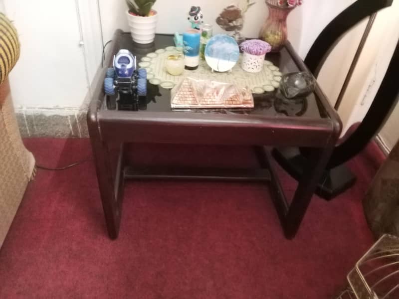 2 side tables 1