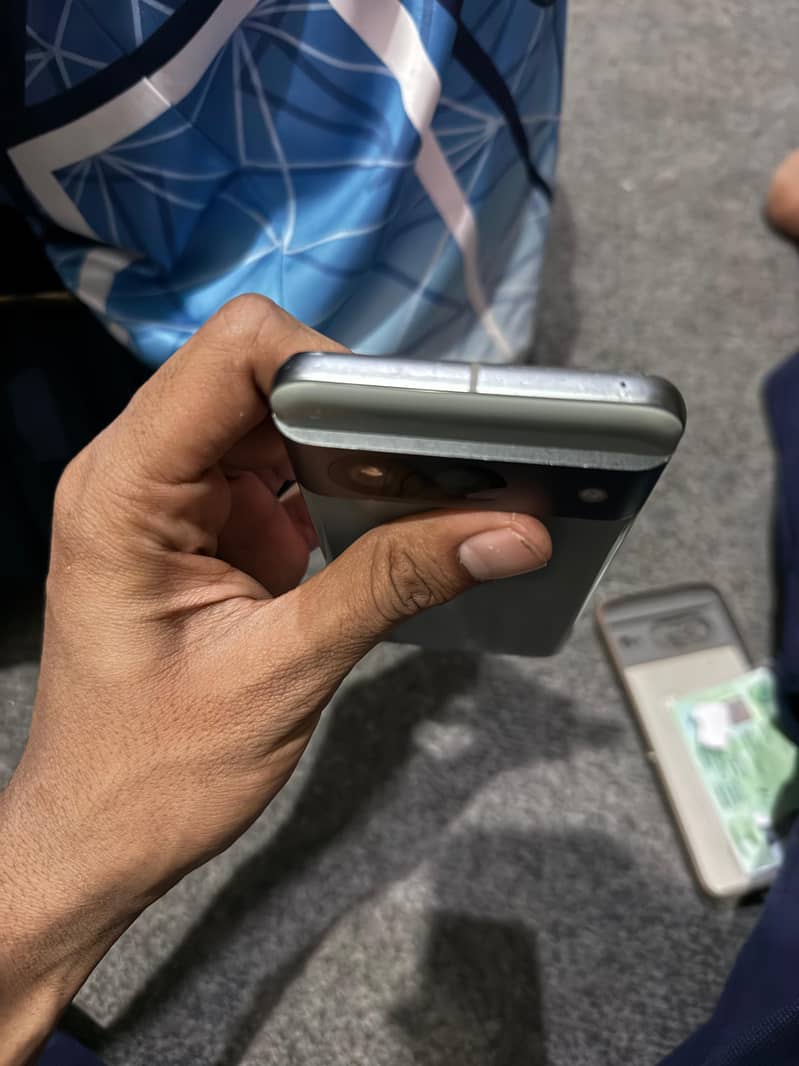 Google pixel 8 1