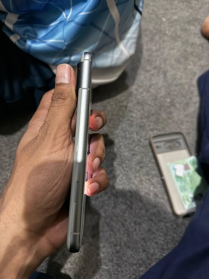 Google pixel 8 3