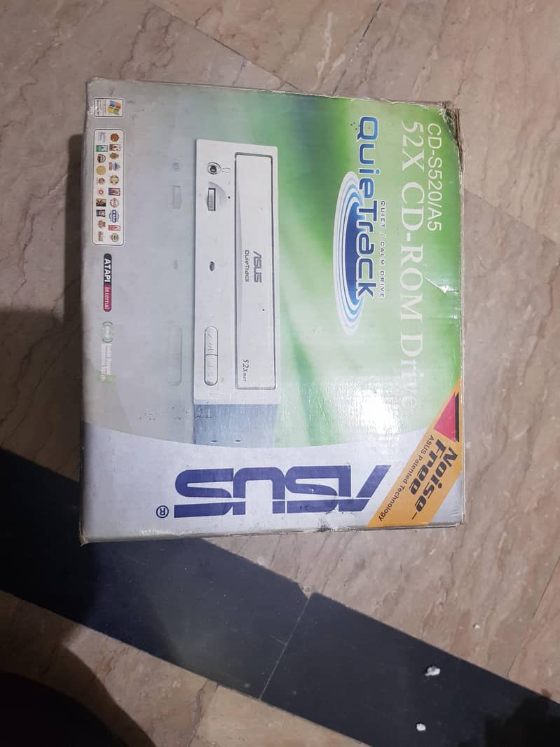 CD ROM 0