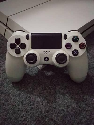 PS4 controller