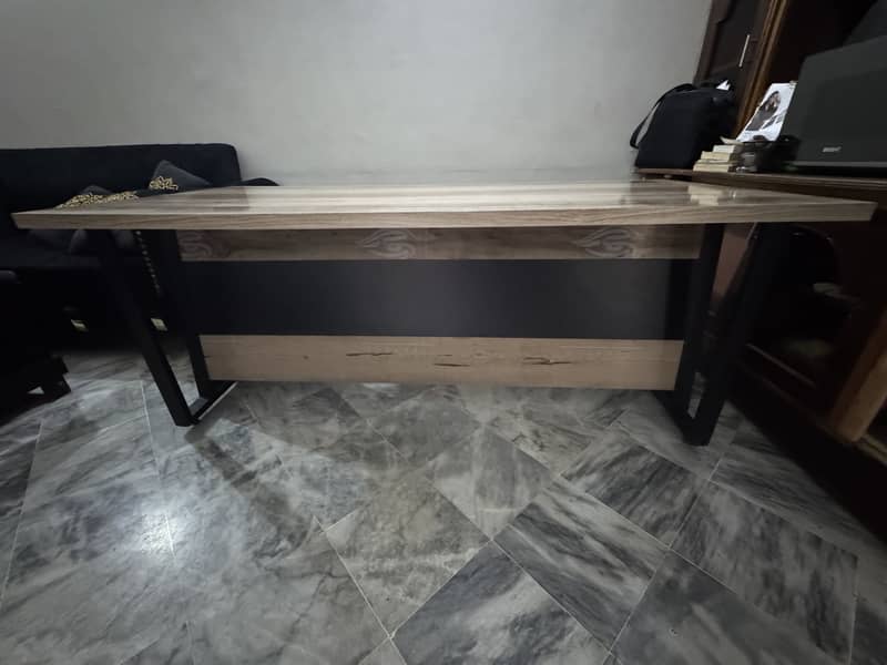 Executive boss table full size 3