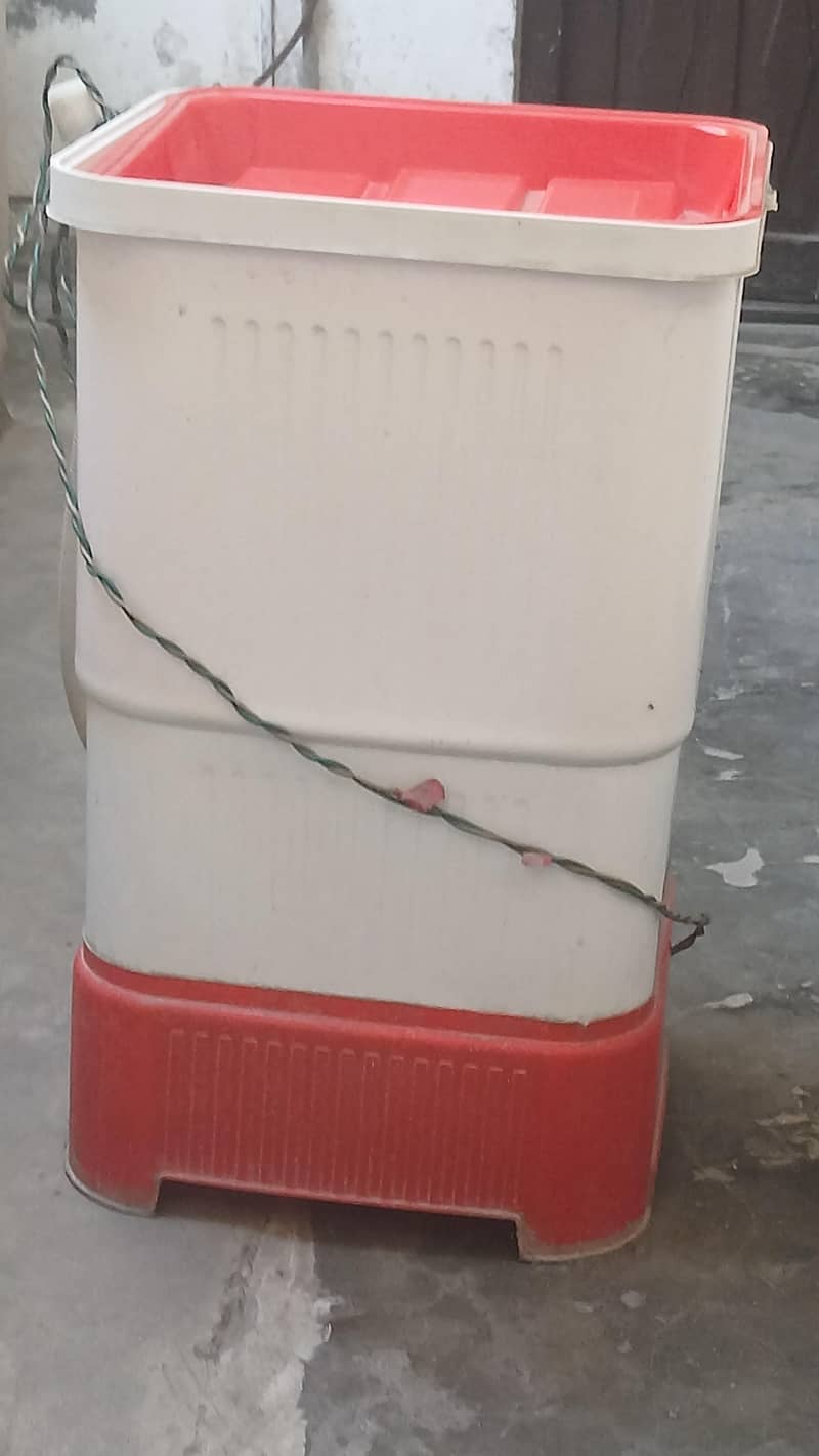Mini washing machine 1