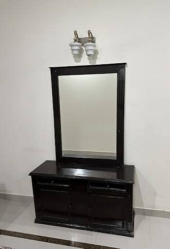 Wooden Solid Bedset With side tables and dressing table 1