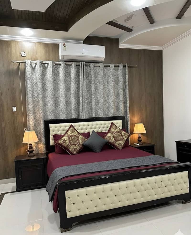 Wooden Solid Bedset With side tables and dressing table 2