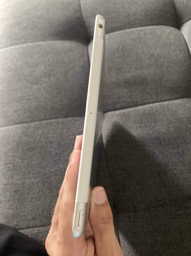 Ipad 6th generation 4