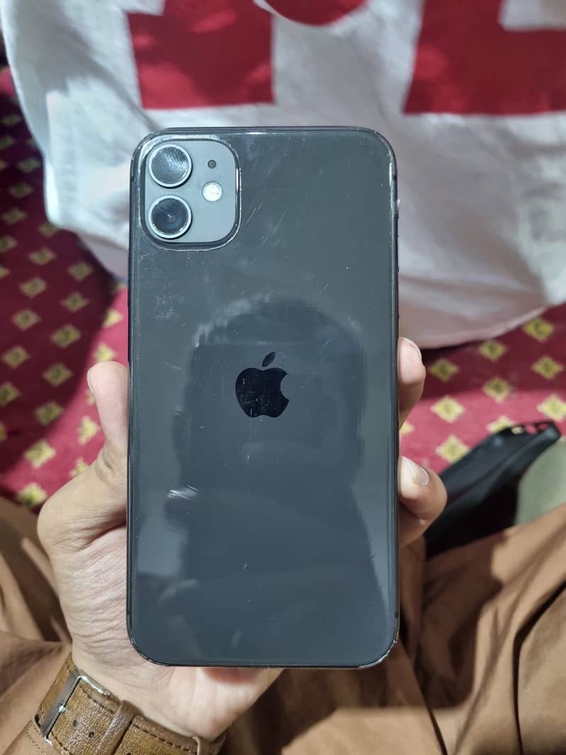 iPhone 11 4