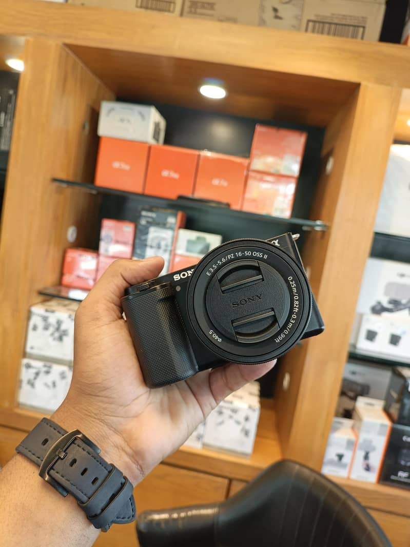 SONY ZV-E10 4