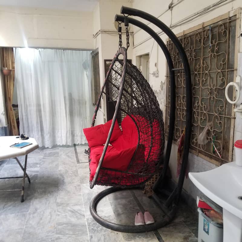self hanging swing 1