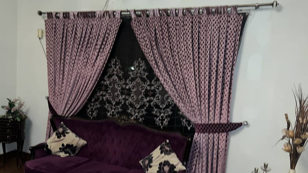 Curtains 0