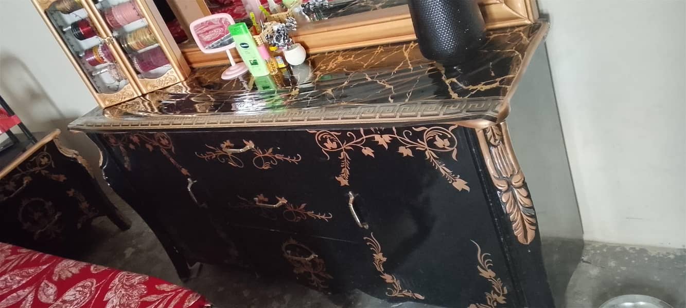 Dresisng Table 1