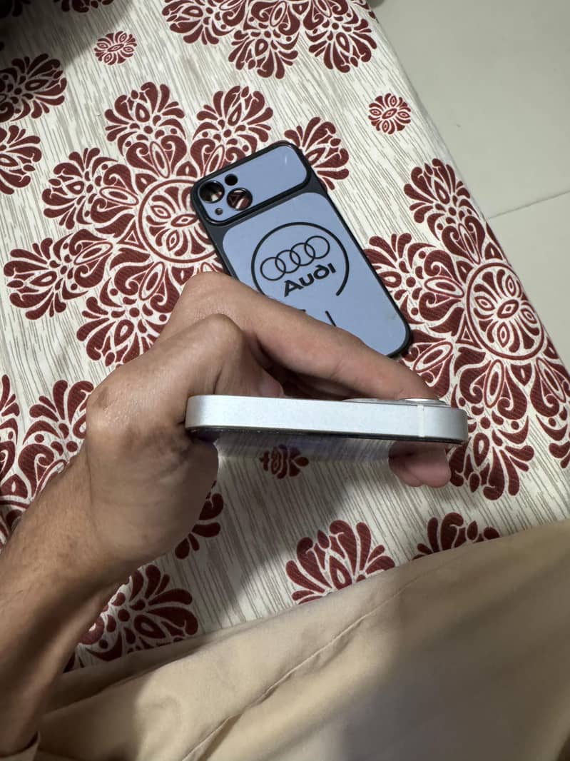 Iphone 13 3