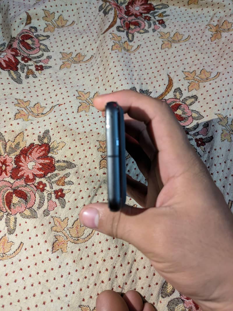 Pixel 8 4