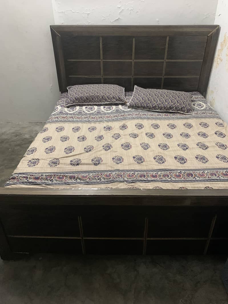 Double bed 0