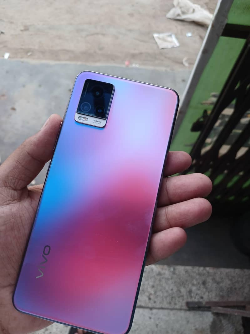 Vivi V20 0