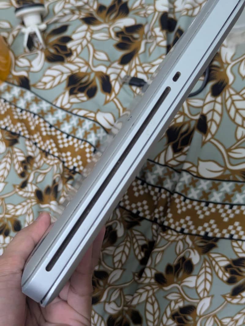 MacBook Pro 2009 C2D 6 GB Ram 5