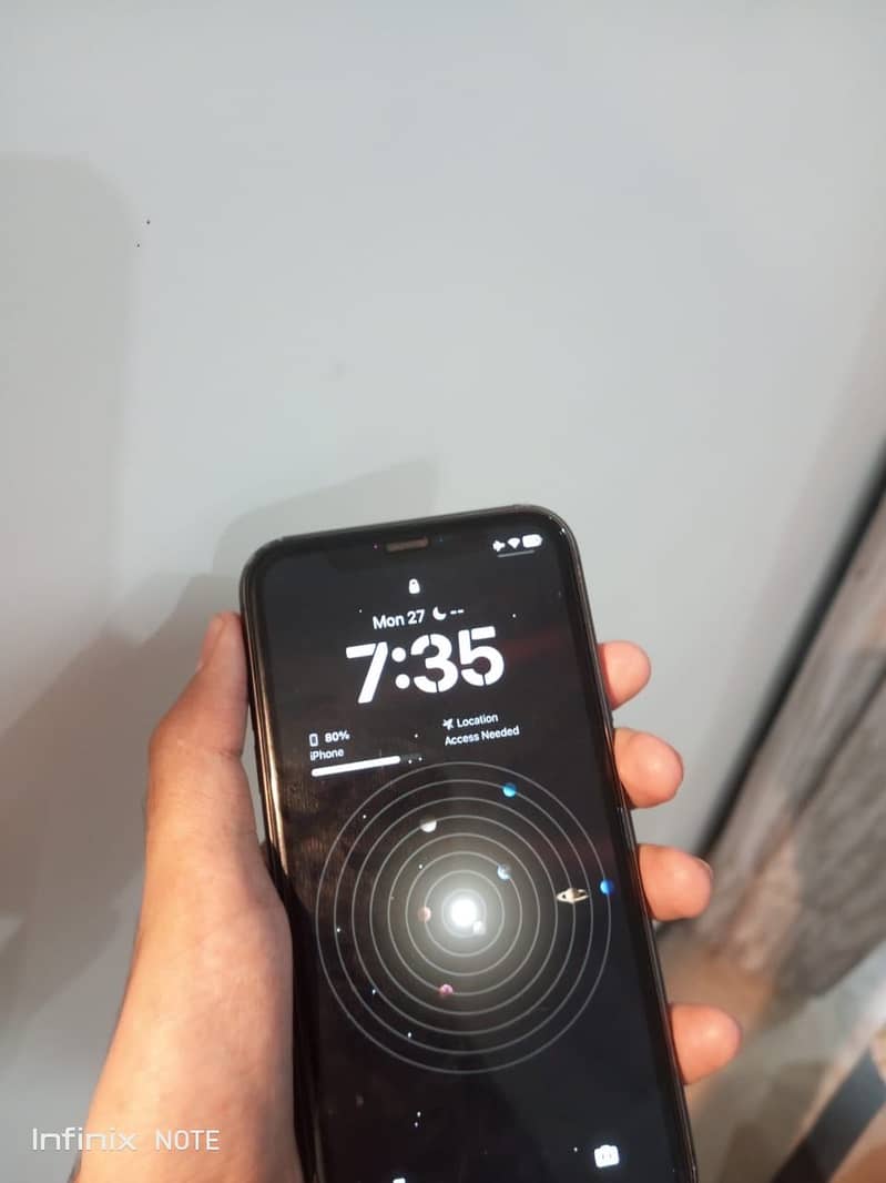 iPhone 11 3