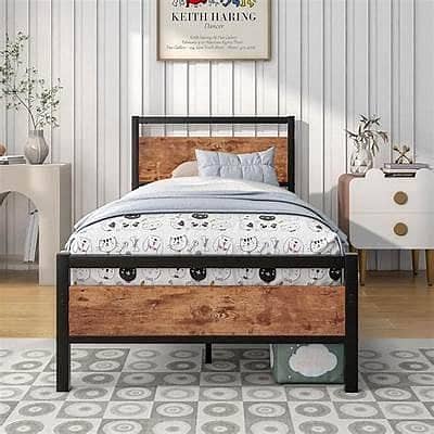 Beautifull Single Iron bed available.  Free Home Delivery
