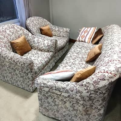 5 Seater Sofa Set For Urgent Sale