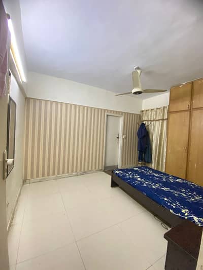Flat For Rent 3 Bed Dd 3rd Floor Parking Well Maintain