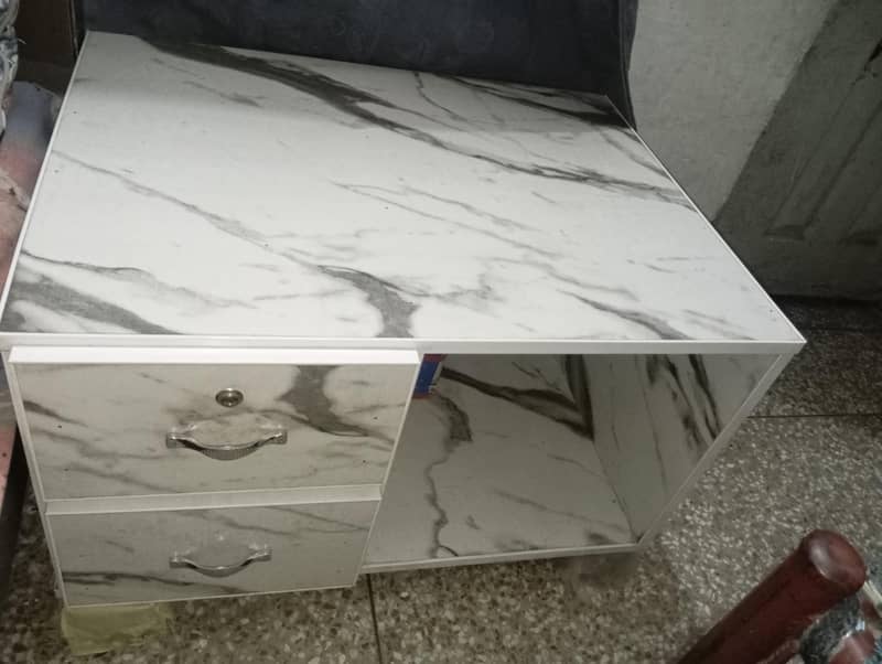 computer table 3