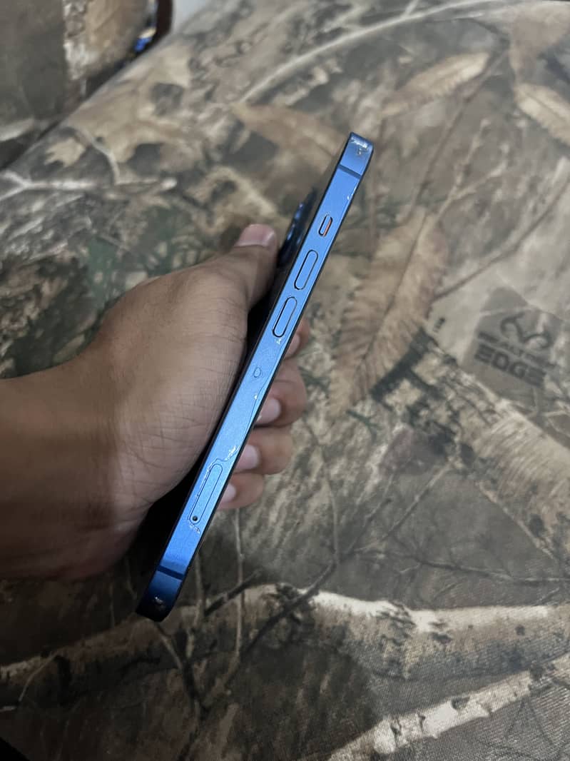iPhone 13 2