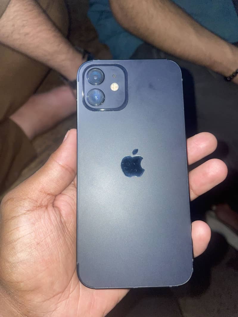 iPhone 12 0