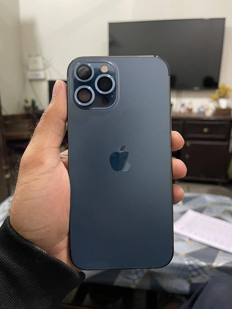 12 pro max 1