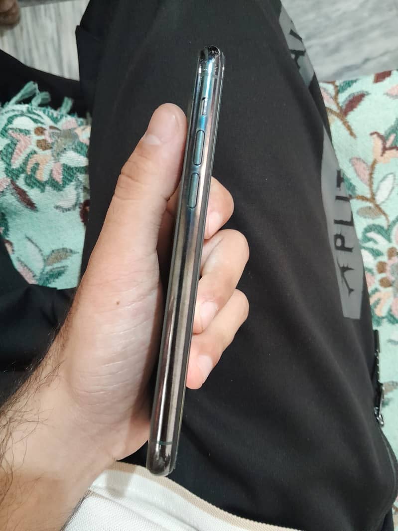 IPhone 11 Pro 3