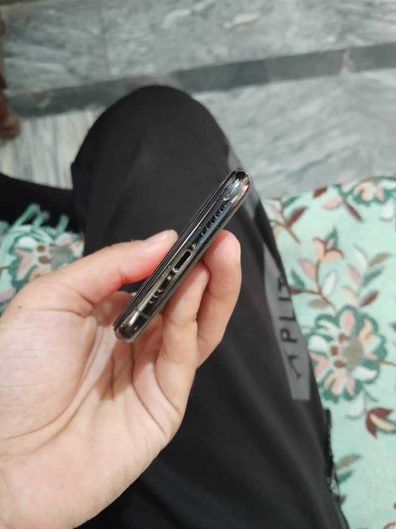 IPhone 11 Pro 6