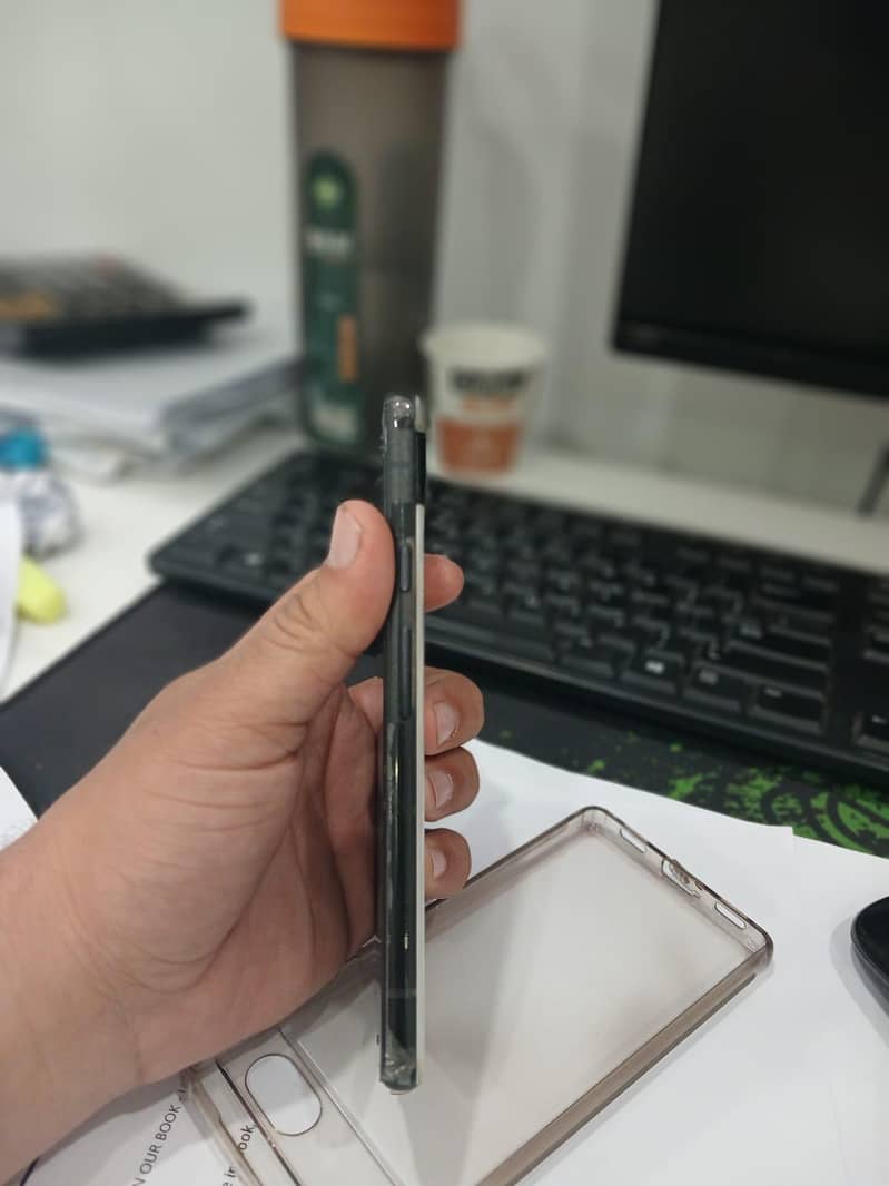 Google pixel 6a 3