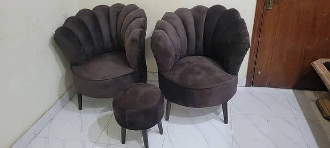 FLOWER CHAIR WITH TABLE BRAND NEW 03281010987