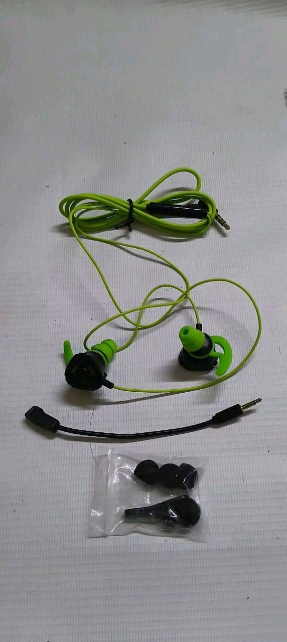 Gaming handfrees 1