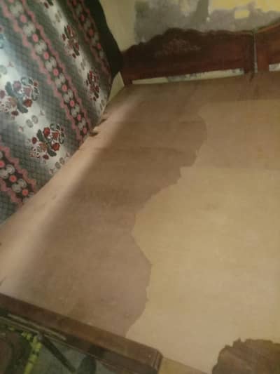 urgent sale 2 single beds