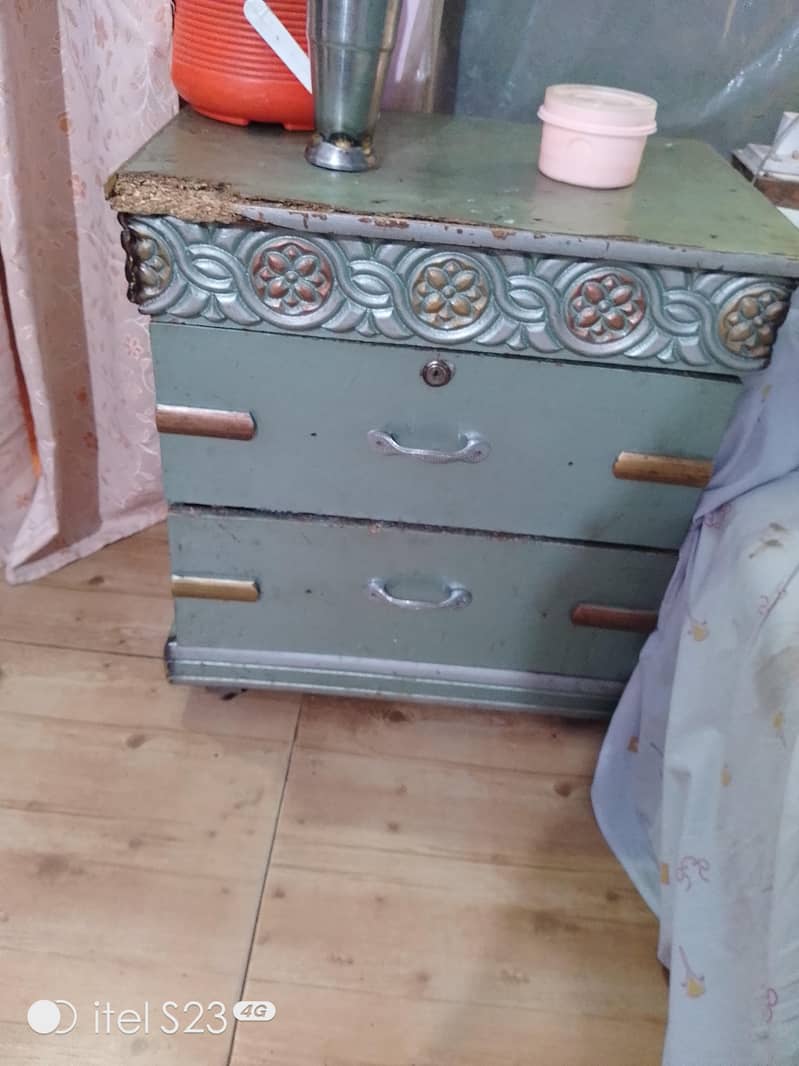 dressing side table shokas 1