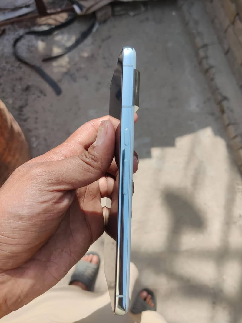 google pixel 8pro 12//\\128 3