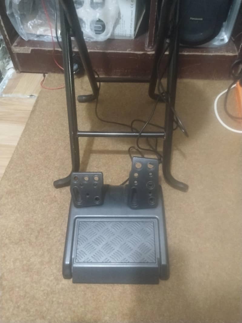 steering wheel 1