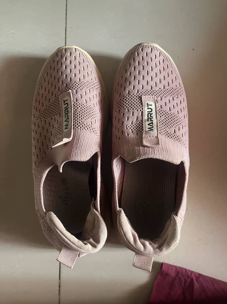 Sneakers 0