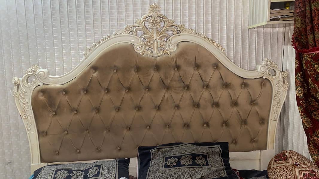 Master Bed 1