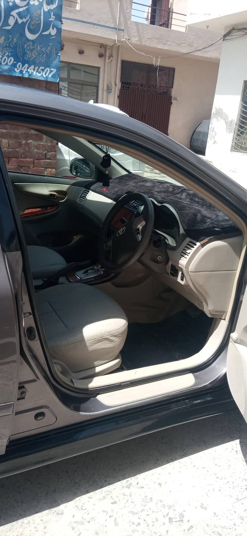 Corolla altis 9