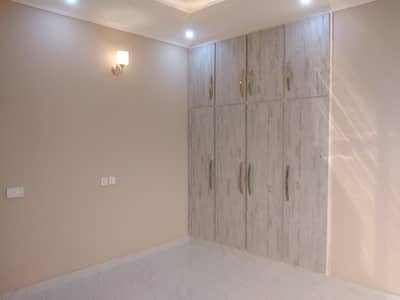 Green City 5 Marla House Up For sale