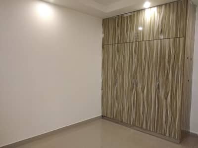5 Marla Spacious House Is Available In Green City For sale