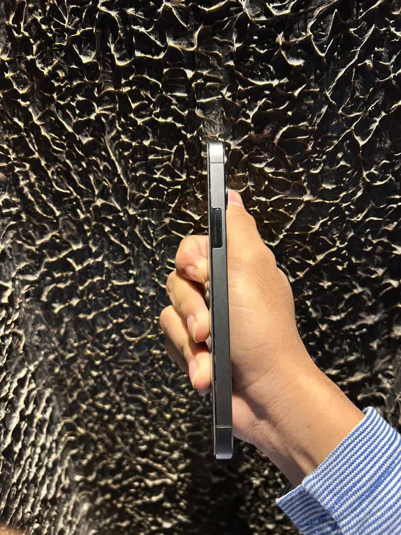 iPhone 12 pro 2