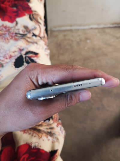 Tecno camon 40 pro 8+8/256